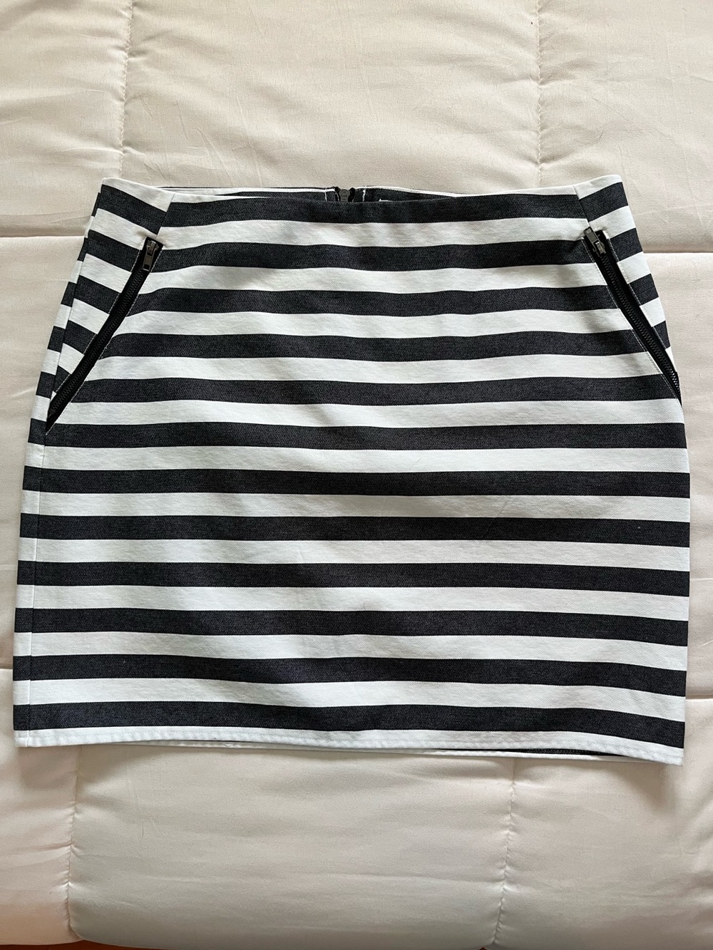 Smart Set Denim Striped Material Zipper Back, Size 6